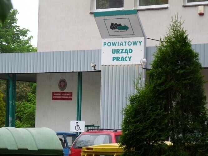 Rynek pracy Bezrobocie trochę w dół