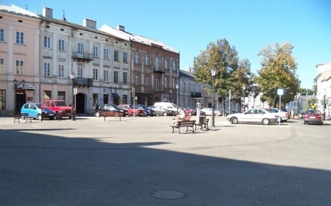 Remont placu Czarnieckiego zakończony