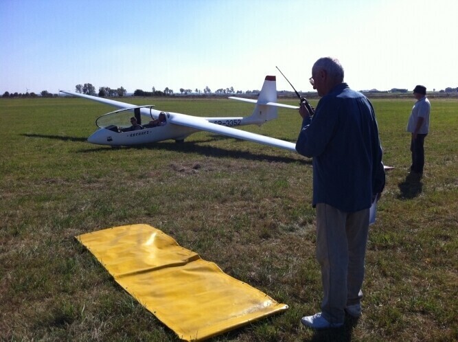 Na piotrkowskim lotnisku lądowali do celu