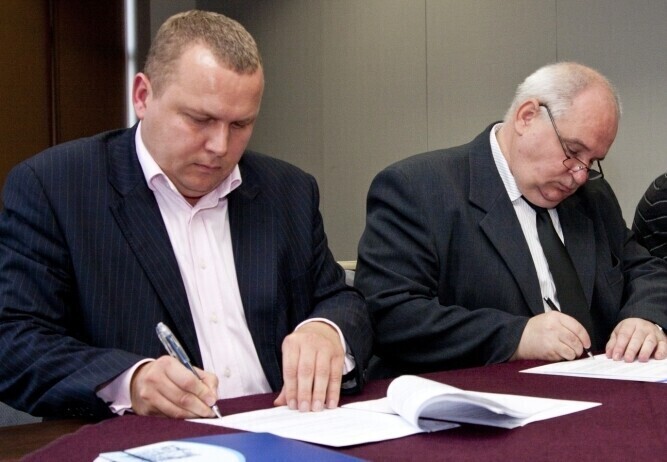 Podpisali umowy na dostawy taniego ciepła