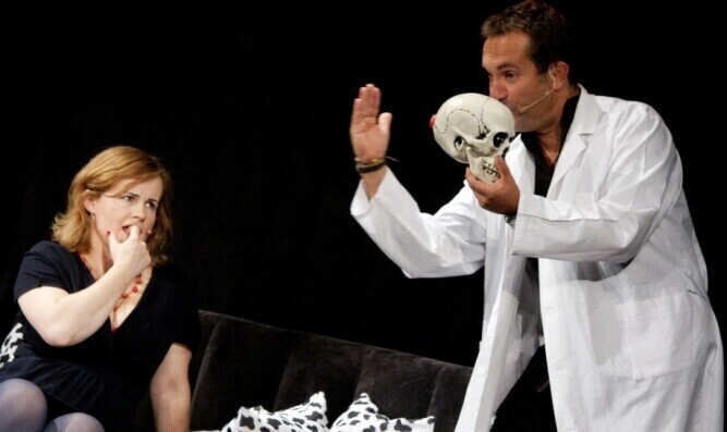 Trybunały Co jest śmieszne pokazał Hrabi