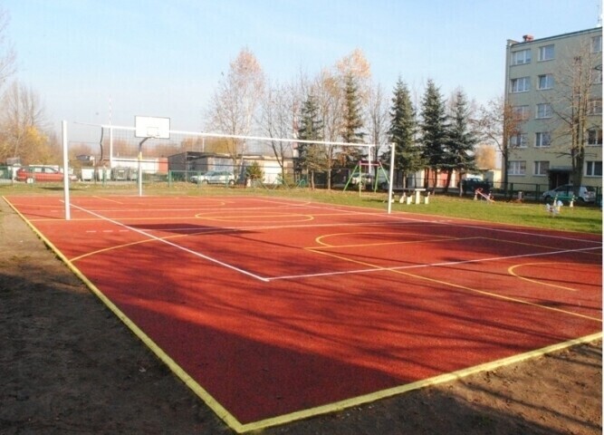 Prawie jak Orlik - osiedle Wronia ma nowe boisko