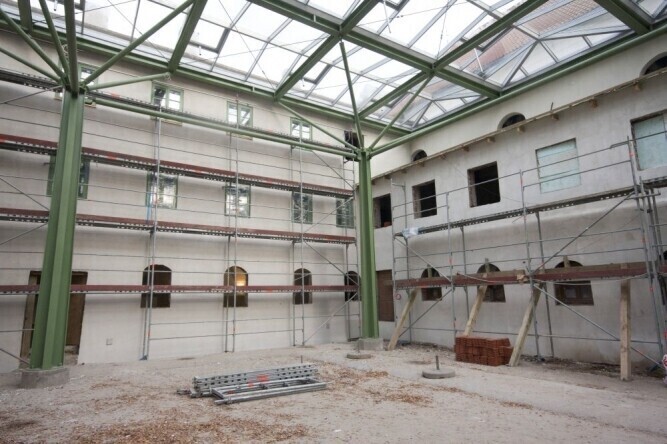 Centrum Idei Ku Demokracji już bardziej widoczne