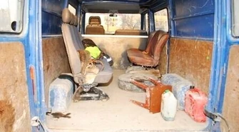 Ciężarowym mercedesem przewoził aż 14 osób