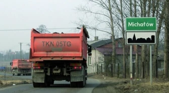 Droga w Michałowie dziurawa - będzie remont?