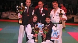 Wielki sukces Oyama Karate „Washi”