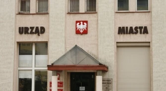 UM: 1,5 mln na sprzątanie, ochronę i prawników