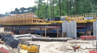 Betonowanie mostu na DK 12 w Przygłowie
