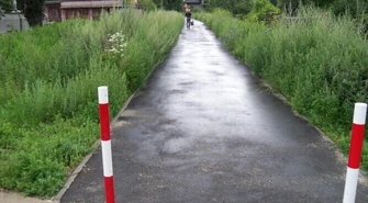 Piotrków: Czy to chodnik, czy ścieżka?