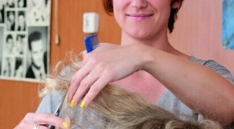 „Jaskółki” i „pożyczki”, czyli o fryzjerstwie dawniej i dziś