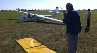 Na piotrkowskim lotnisku lądowali do celu