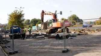 Piotrków: Burzą starą stację przy Sulejowskiej