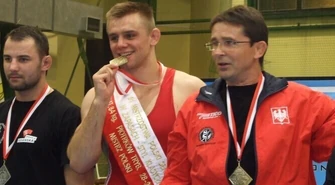 Osiem medali zapaśników AKS, złoto Jaworskiego!