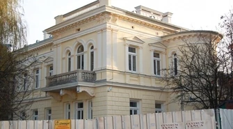 Piotrków: Pałacyk odzyskuje świetność