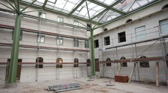 Centrum Idei Ku Demokracji już bardziej widoczne