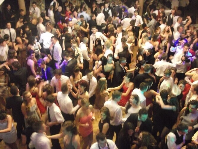 Zbliża się matura. Pora na studniówki