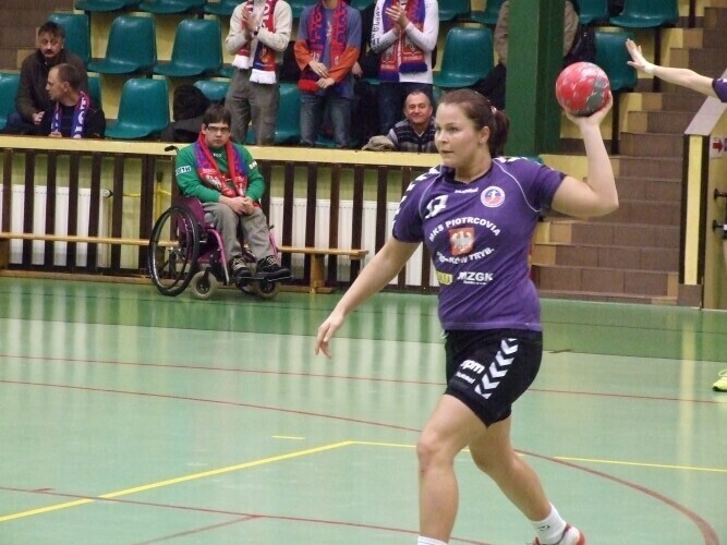 Arcyważna wygrana szczypiornistek Piotrcovii