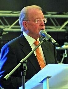 Haering 100 tysięcy na oświatę w Piotrkowie