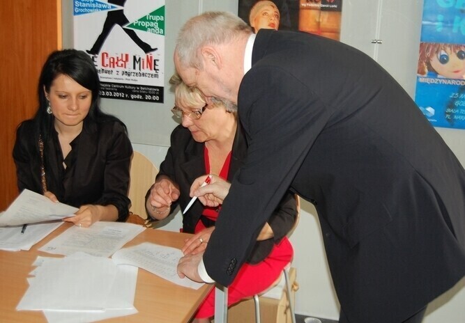 PiS Macierewicz szefem okręgu piotrkowskiego