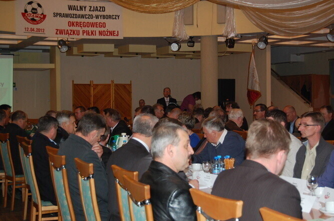 Piotrków. Wybrali prezesa i zarząd OZPN. Zobacz film ze Zjazdu