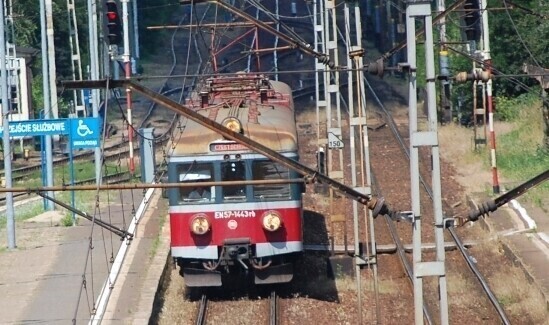 Stanęły pociągi na trasie Piotrków-Baby