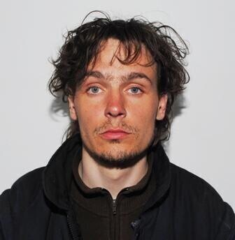 Znaleźli go na łące - nie wie kim jest i jak się nazywa