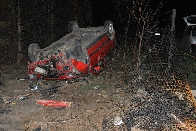 Dachował uno miał ponad promil alkoholu
