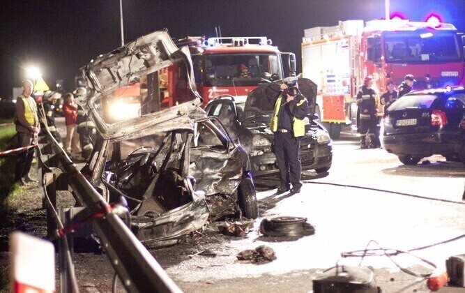 Dwie osoby zginęły dziecko cudem uniknęło śmierci