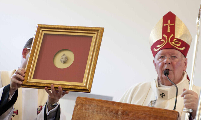 Poświęcili nową kaplicę w parafii bł. Jana Pawła II