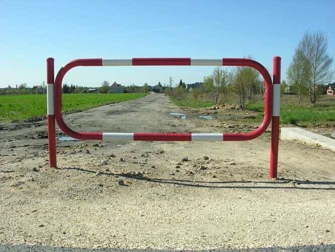 Radomsko Zagrodzona droga - ludzie protestują