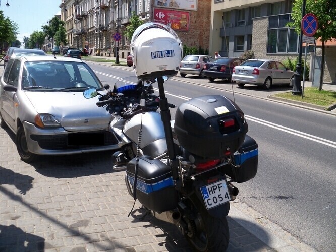 Stłuczka przed piotrkowskim MOK-iem