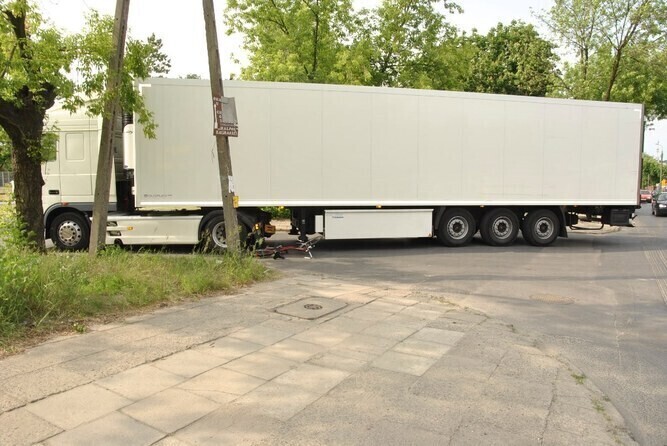 Dwa wypadki Ranny 7-latek i rowerzystka