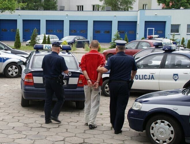 Region Ugodził kolegę nożem w szyję