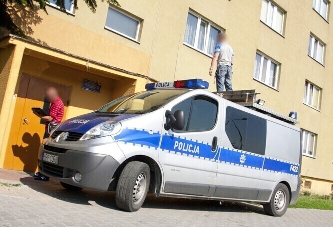 Piotrków 26-latek wyskoczył z 9 piętra