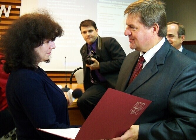 Tablice multimedialne dla piotrkowskich szkół