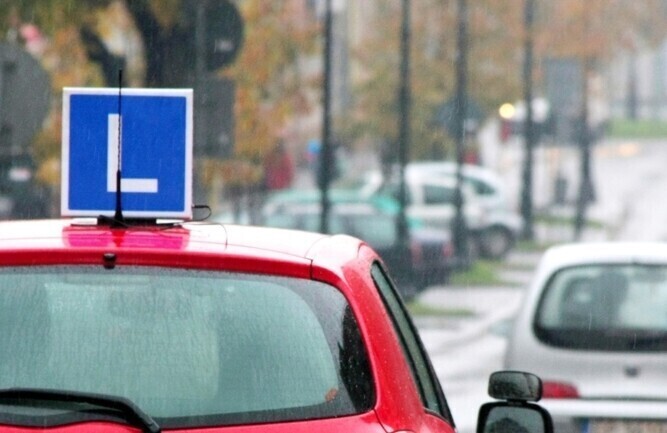 Piotrków Szkoły są dwie problem ma jedna