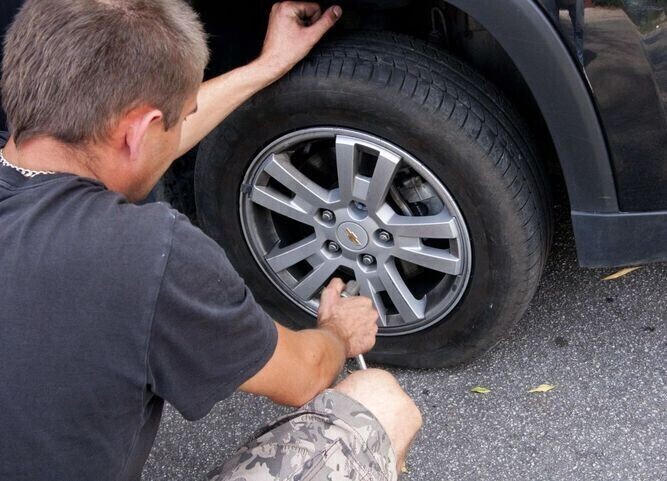 Belzacka Wandale poprzebijali opony