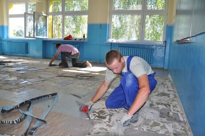 Zrywają malują odnawiają Remonty w szkołach