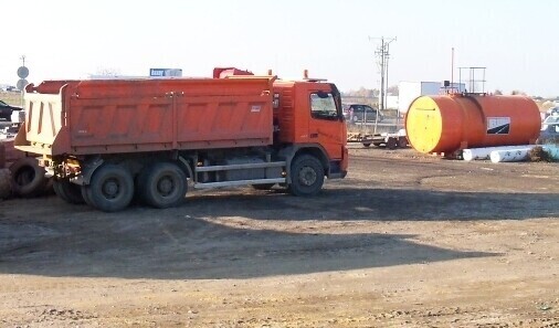 Porażony prądem kierowca trafił do szpitala