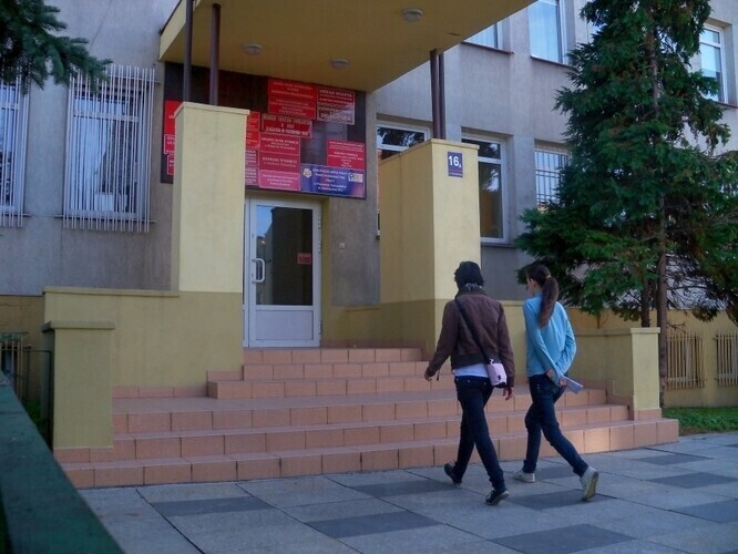 Niepełnosprawni nie mogą wejść do urzędu