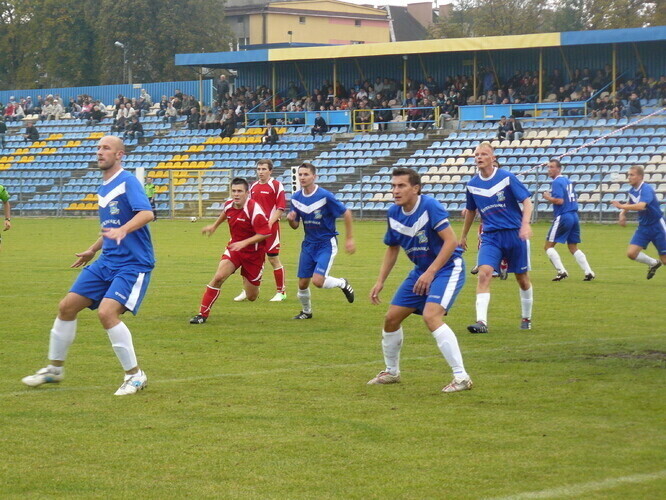 Piłka nożna W Strykowie o fotel lidera