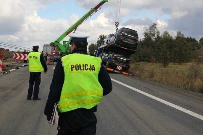 Zderzenie dwóch tirów zablokowało DK nr 8