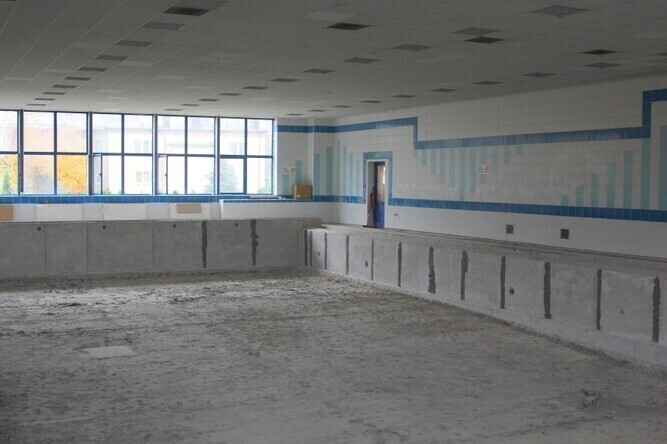 Basen przy Próchnika prawdziwe dno