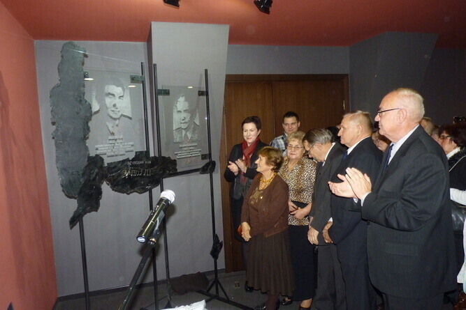 Sala widowiskowa ma już swoich patronów