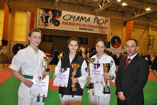 Kolejny dobry występ piotrkowskich karateków