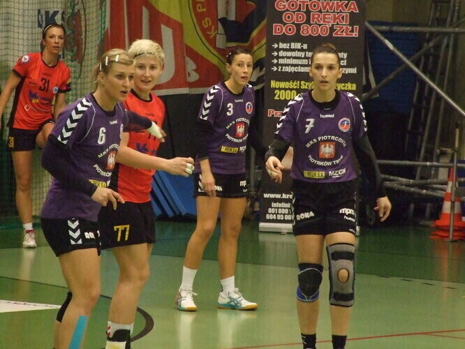 Porażka Piotrcovii z mistrzem Polski