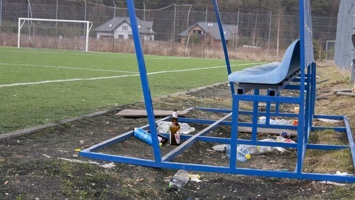 Jest boisko, jest gdzie wypić