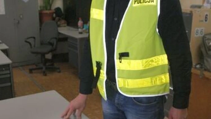 Odpowie za posiadanie narkotyków i amunicji