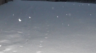 Piotrkowskie drogi po opadach śniegu. Zobacz!