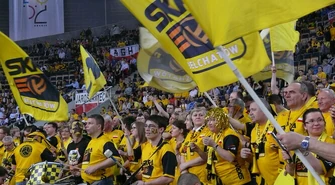 Czarne mamy serca, żółta płynie w nich krew...